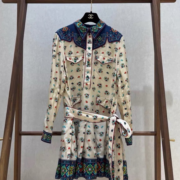 Gucci Dresses & Skirts - 🚩steal authentic Gucci Floral Long Sleeve Dress - Cream and Blue